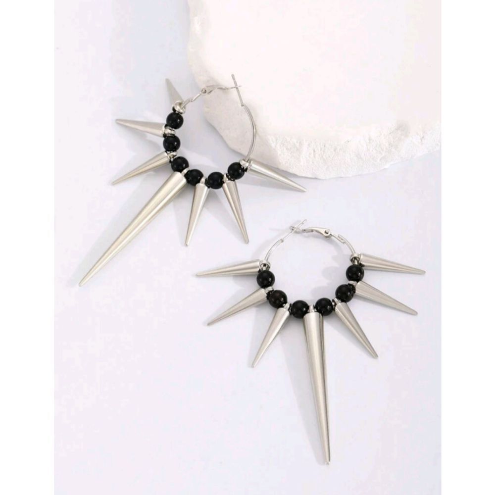 NWT Vintage Gothic Style Rivet Decorated Exaggerated Hooped Earrings
